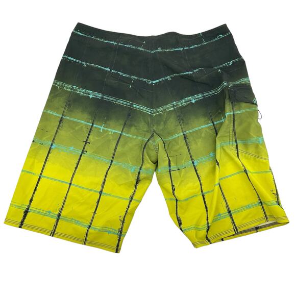 Oakley Men's 34 Cargo Board Shorts Swim Bathing Suit Surf Pocket Black Yellow - Picture 6 of 7